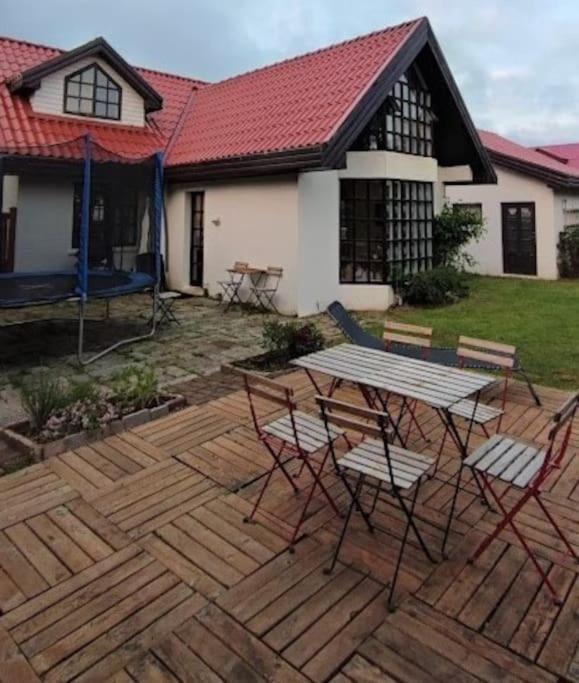Icelandic Art Garden Villa W. Parking In Centre City Рейкьявик Экстерьер фото